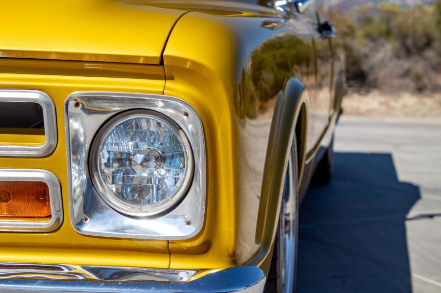 Детали экстерьера Chevrolet C10 Custom 1967 года  (фото 31 из 145)